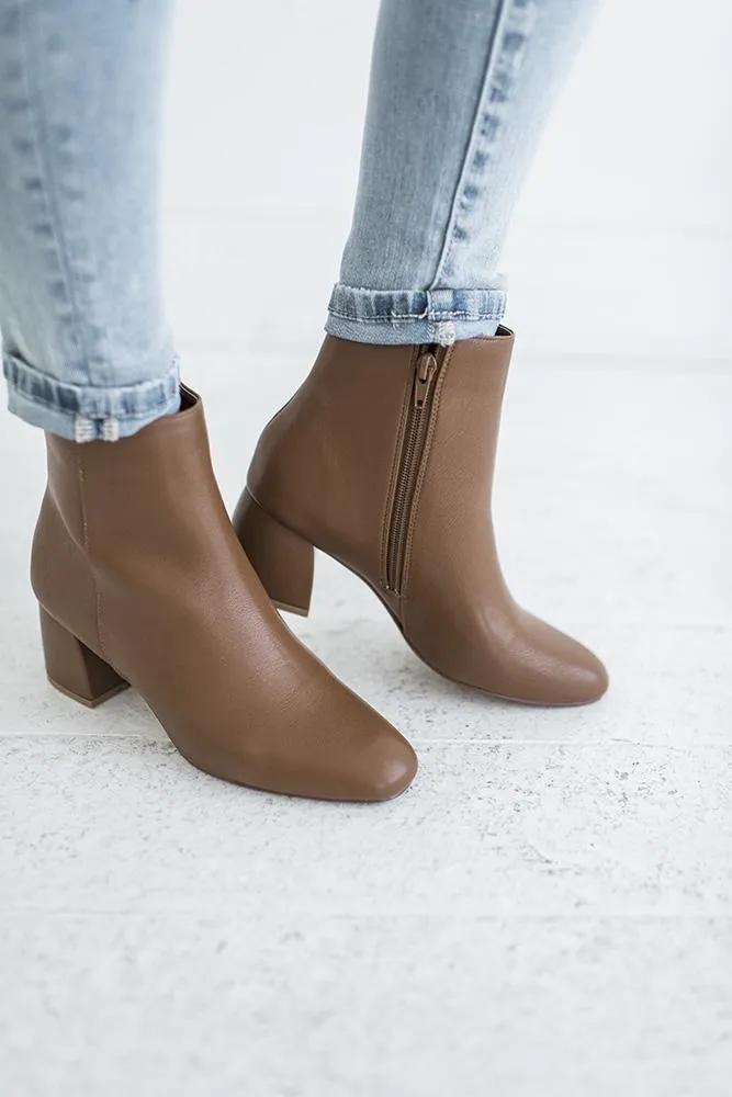 Davinna Boots in Camel