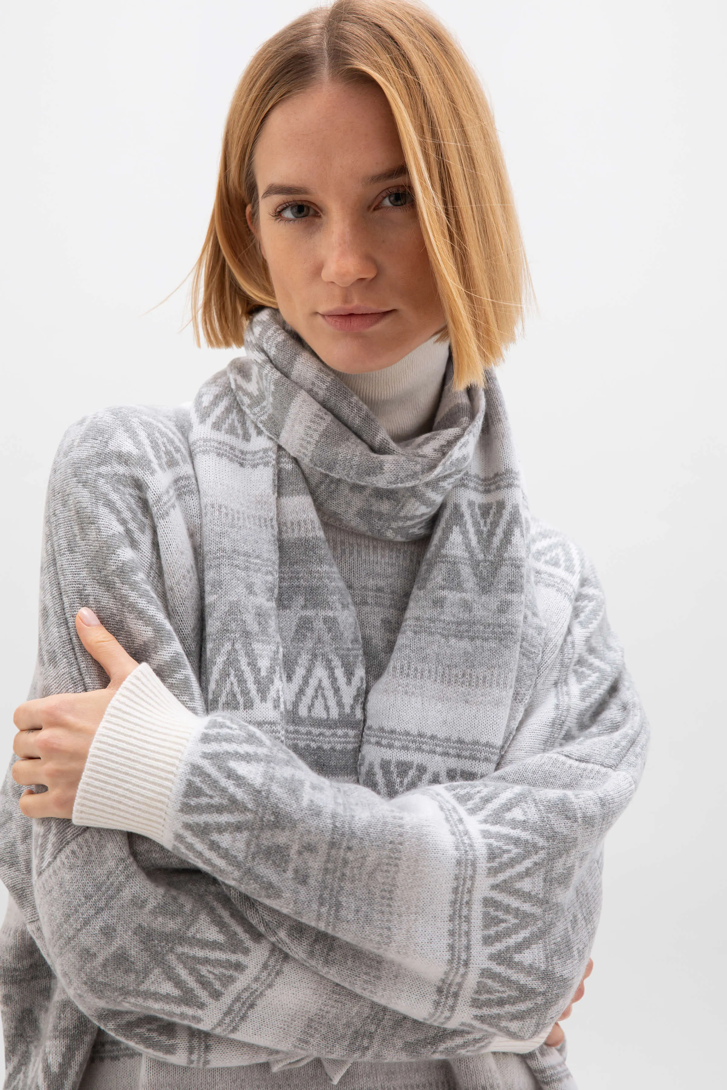 Graphic Jacquard Cashmere Scarf