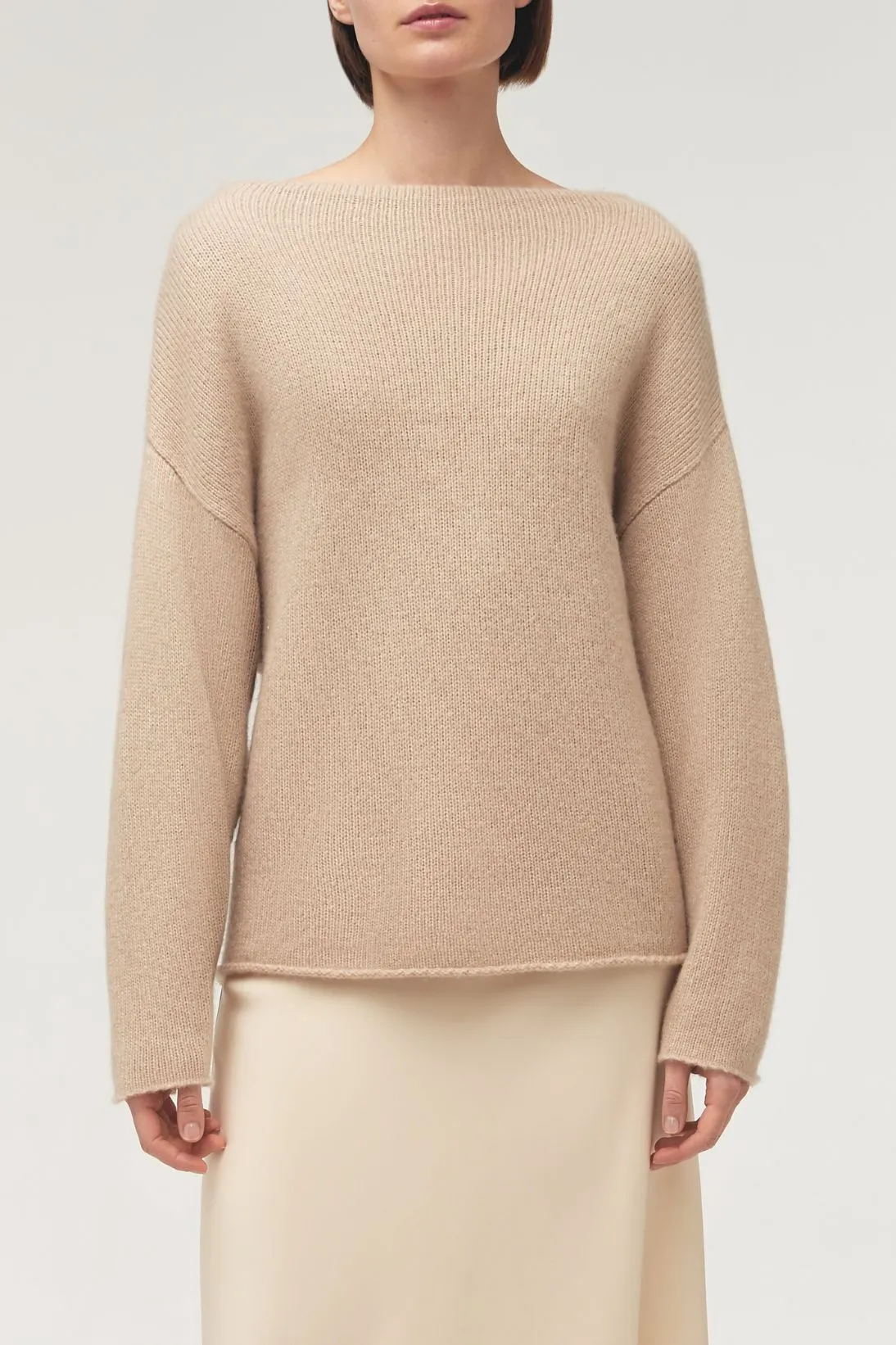 RELAXED SOFT NECK SWEATER