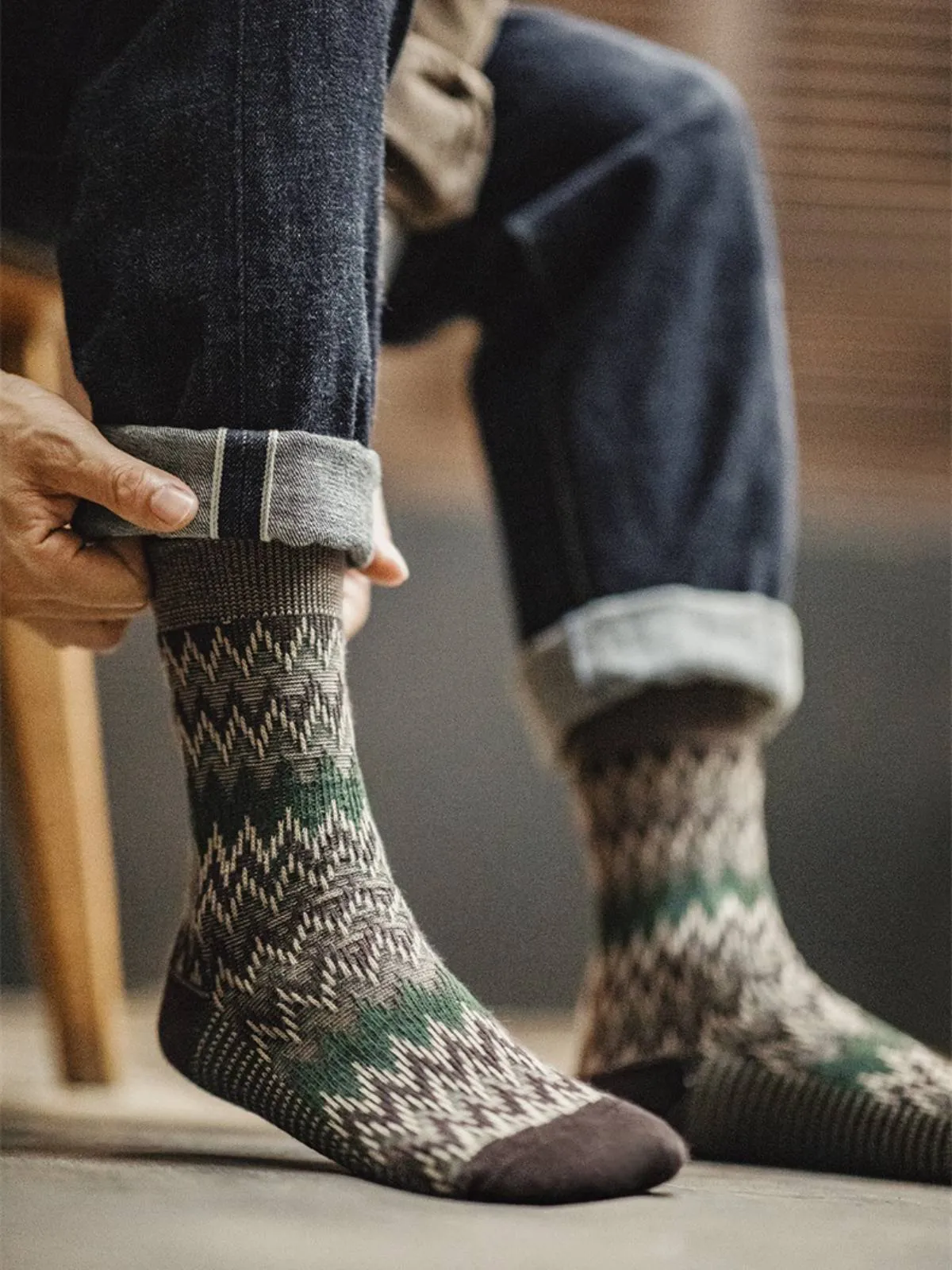 Retro Color-Blocked Knit Mid-Calf Socks