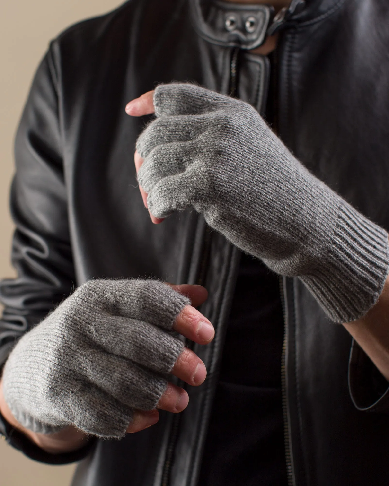 The Men's Fingerless Gloves